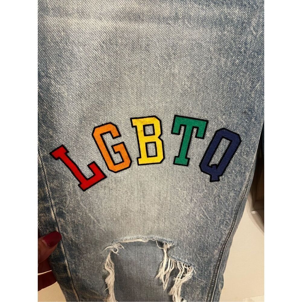 American Eagle Pride LGBTQ Patch Distressed Mom Jeans sz 4XS